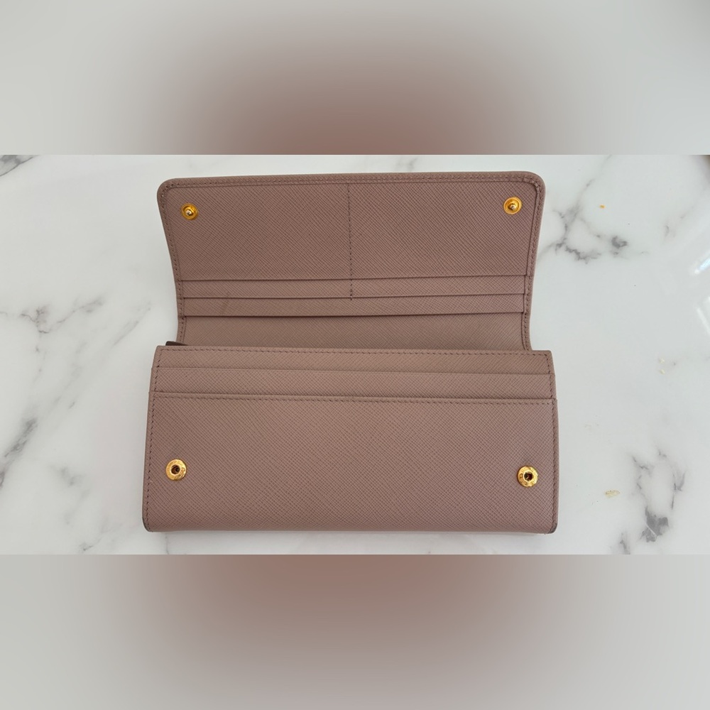 Prada Wallet - Picture 2 of 7